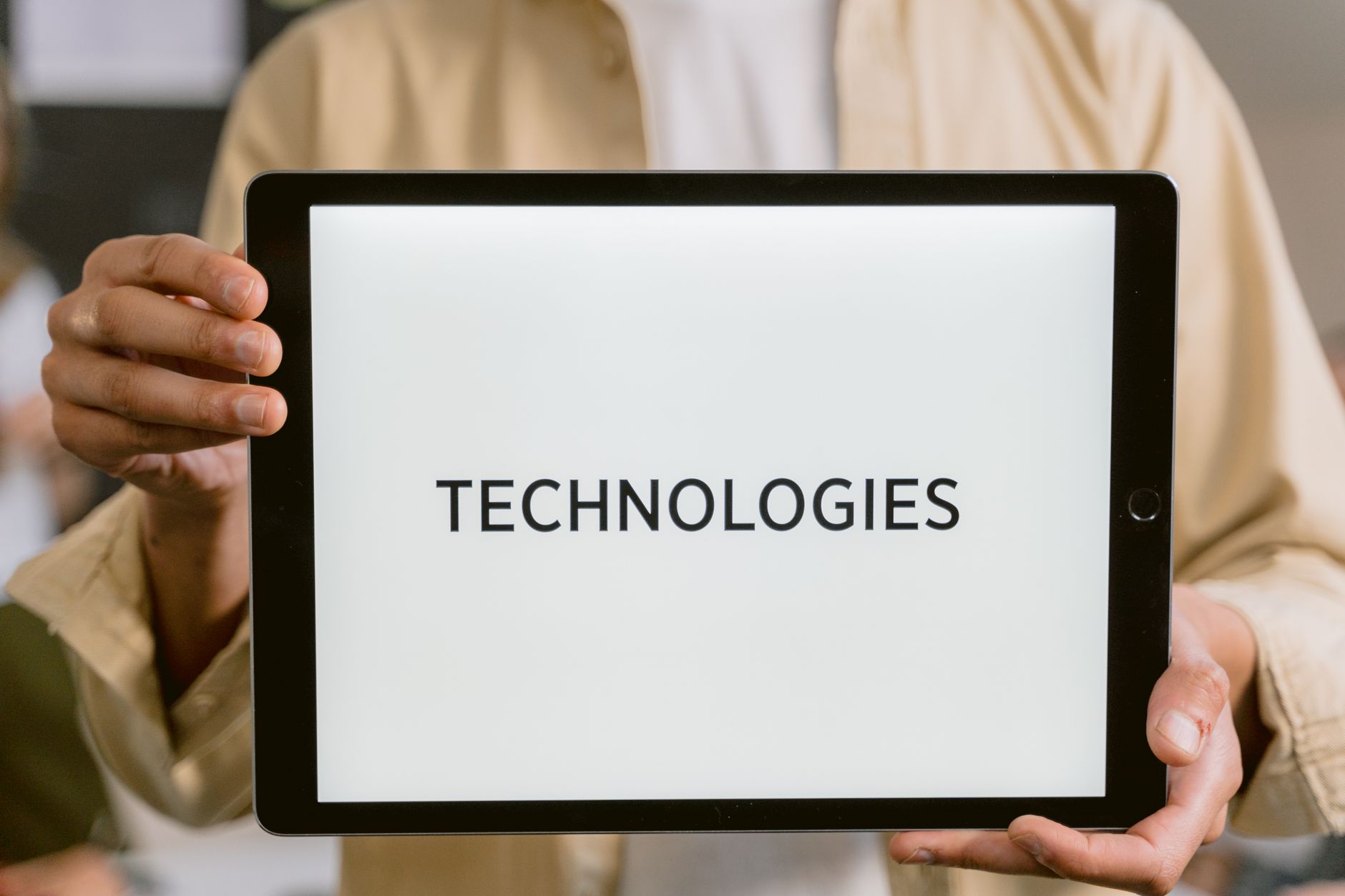 Practical tech buyer’s guide for post‑funeral announcements in the USA