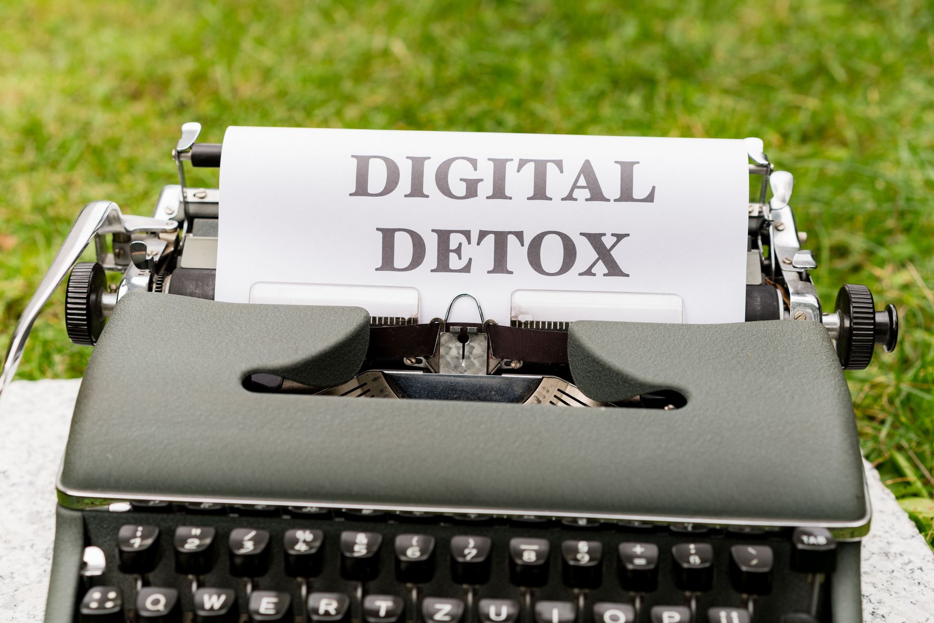 Practical Tech Guide: Placing a Death Notice in the USA (no-nonsense steps)