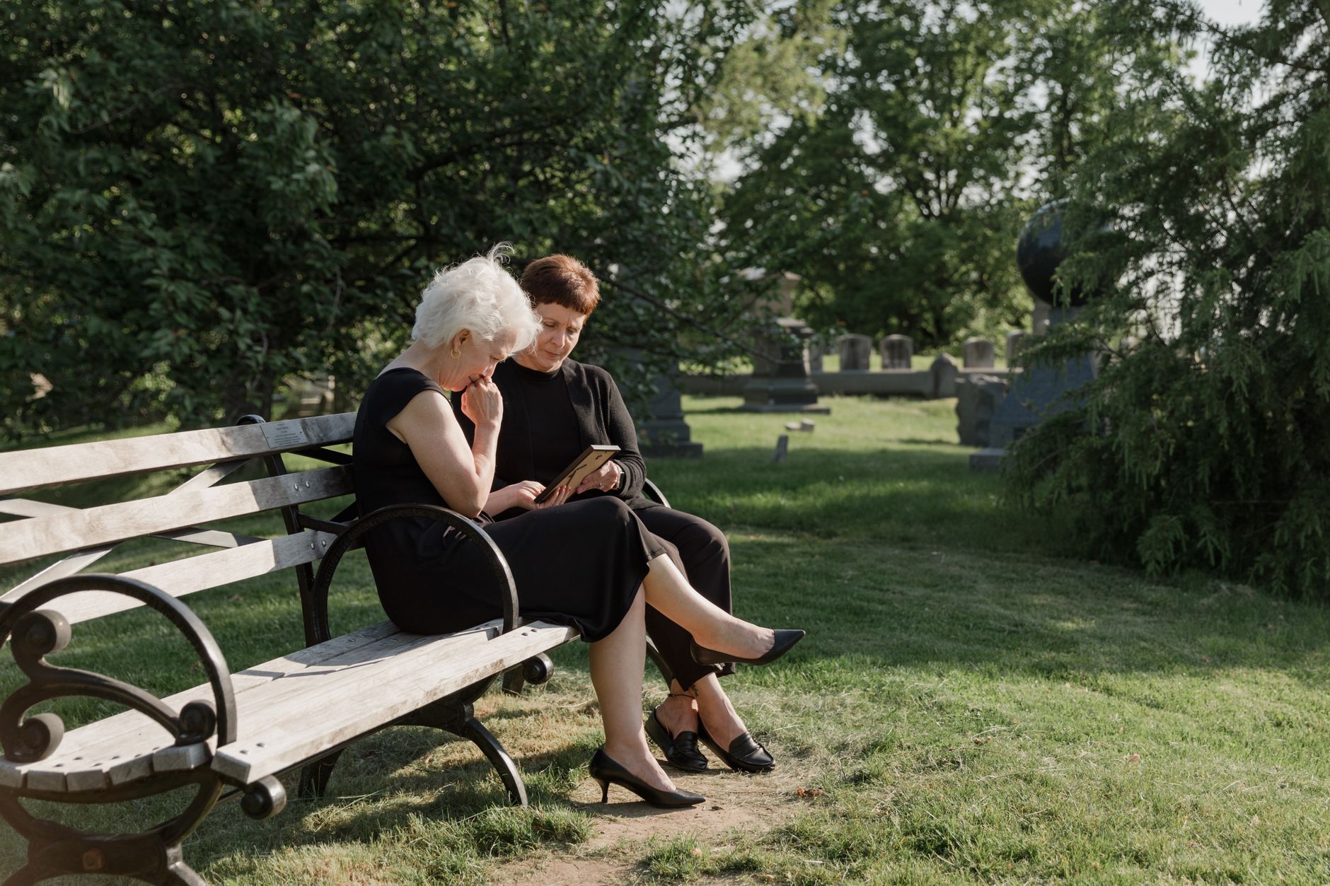 Tech buyer’s guide: evaluating services for Roma funeral announcements discussions