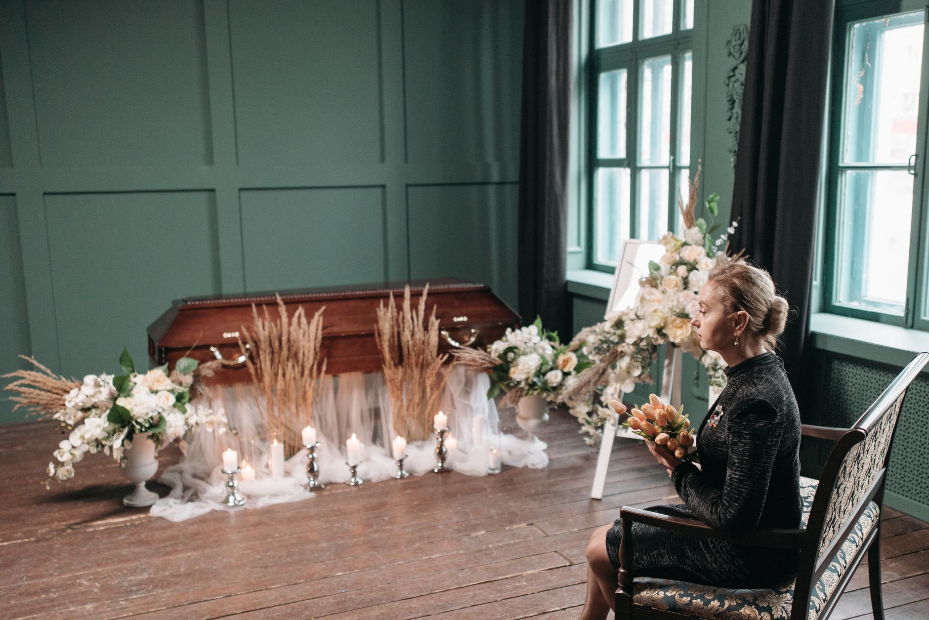 Techs, Tales, and Tributes: a practical guide for funeral notices in the USA