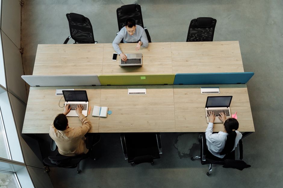 How to compare software and services from Spain